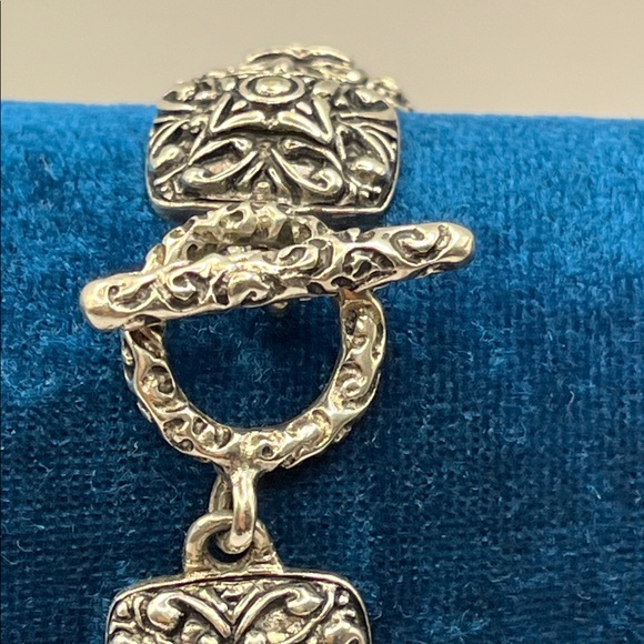 Bracelet Bailey Silver Floral Bracelet Vintage Swirl Toggle Closure - Picture 4 of 10